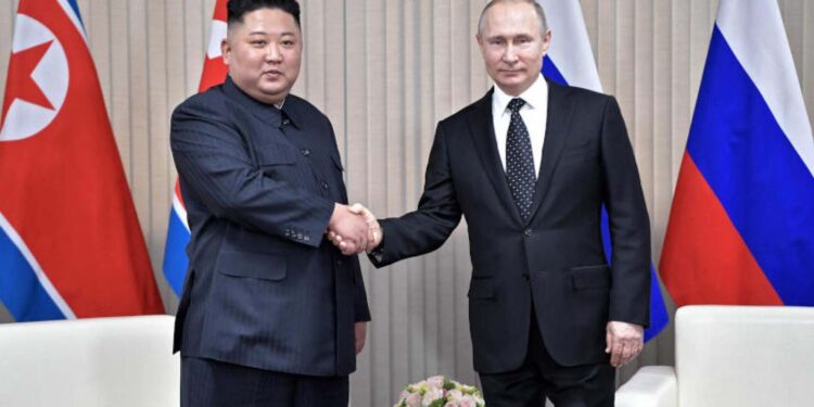 الزعيم الكوري يعتزم لقاء بوتين في روسيا للبحث في تزويـــد موسكو أسلحة