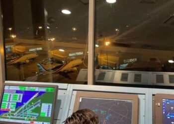 مطار رفيق الحريري يسـتعين بمراقبين جوّيين عراقييــن ,, برواتب “هبة”