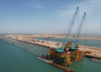 النقل .. طريق التنمية الأنســـب لنقل البضائع بين آسيا وأوروبا