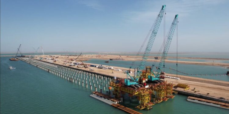 النقل .. طريق التنمية الأنســـب لنقل البضائع بين آسيا وأوروبا