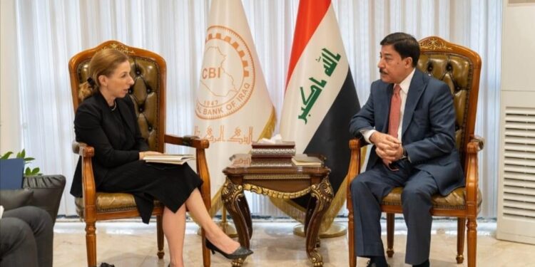 محافظ البنك المركزي يستقبل مساعدة وزير الخزانة الأمريكية إلزابيث روزنبرغ