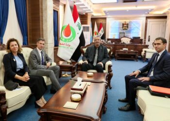 وزير النفط يلتقي مع وفد شركة “توتال انرجي”