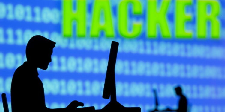 الكويت .. “هاكر” يعرض بيانات وزارة حكومية للبيــــع