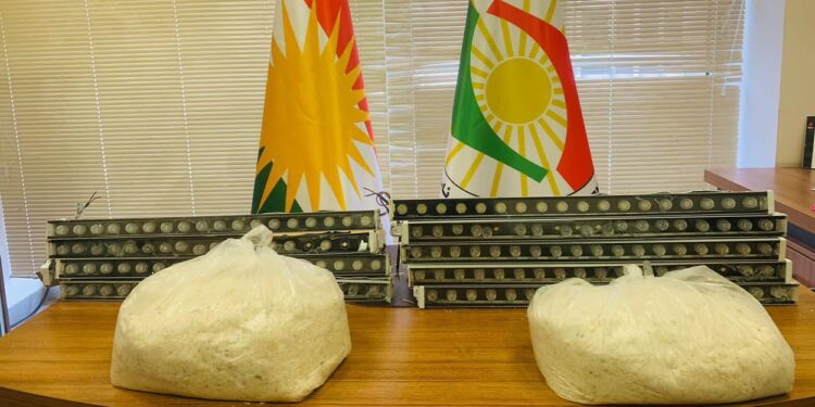 أربيل.. اعتقال 5 متهمين بالاتجار بالمواد المخدرة وضبط 11 كغم من الكرستال