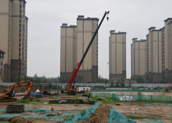 الصين .. أكبر شركة لبناء المنازل “تترنــح” مع تباطؤ الاقتصاد