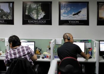 شات GPT يعمل وراءها (مليون عامل فلبيني) .. تستغلهم الشركات لجعل البرنامج أكثر ذكاءً