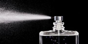 فريق بحثي ينجح في إعادة تركيب عطر فريد استخدمه الفراعنة في التحنيط “رائحة الخلود”