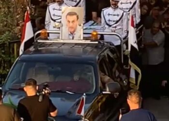 بالفيديو .. مراسيم تشييع الراحل كابتن شرار حيدر في نادي الكرخ