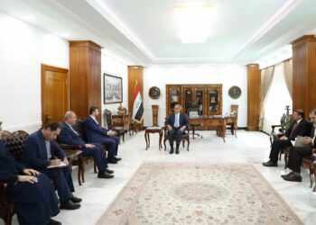 زيدان يستقبل الوفد القضائي الإيراني