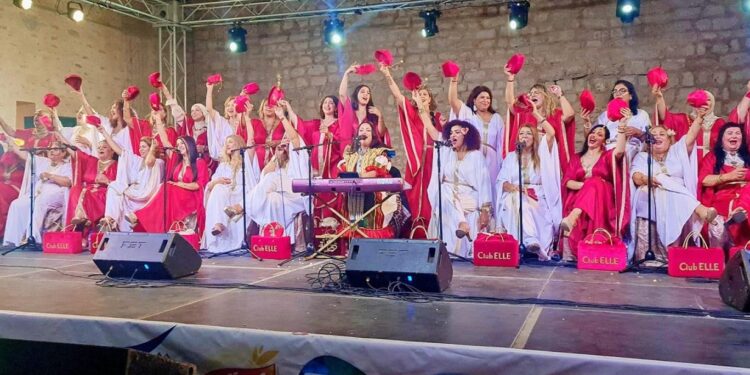 تونس .. نواد غنائية للنســــاء لمناهضــة الذكورية