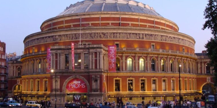 أشهر المســـارح في العالم