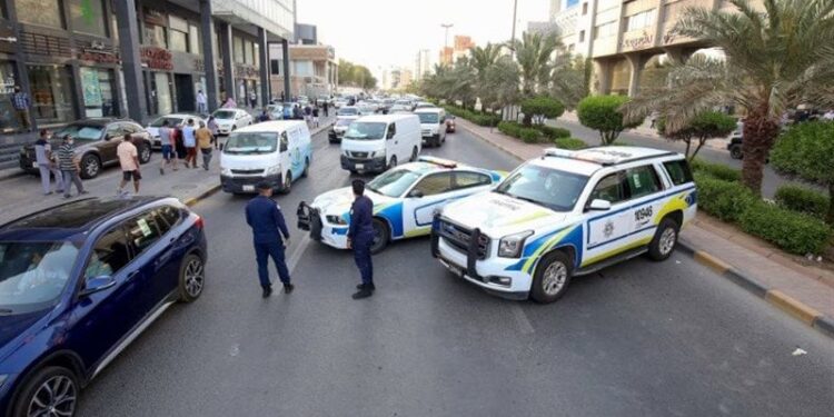 الكويت .. تحرك عاجل من السلطات بسبب “معركة في معسكر قوات الأمن الخاصة”