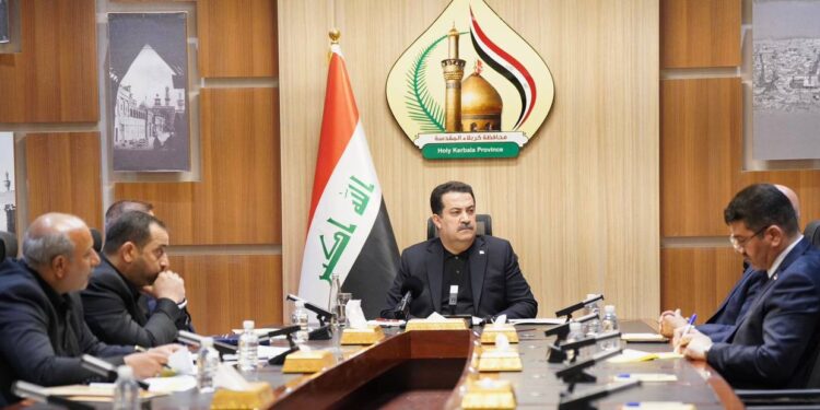 السوداني يترأس اجتماعاً في كربلاء، لمتابعة الخطة الخدمية لزائري أربعينية الإمام الحسين (عليه السلام)
