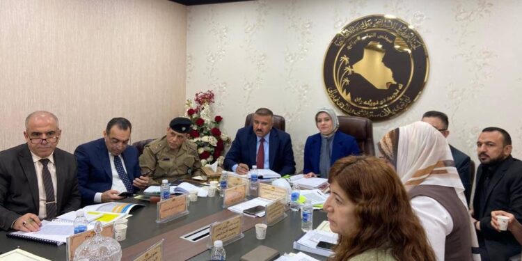 وزير الداخلية يجتمع مع لجنة التخطيط الاستراتيجي والخدمة الاتحادية النيابية