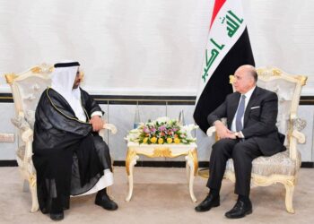 وزير الخارجية يستقبل وزير الدولة الإماراتيّ