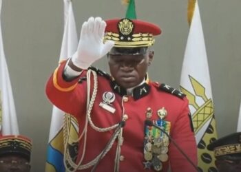 “رجل الغابون القوي ” الجنرال بريس اوليغي نغيما ينشأ مؤسسات انتقالية على مراحل