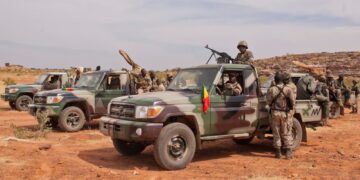 بطلب الانقلابيين في النيجر.. فرنسا تدرس سحب جزء من قواتها