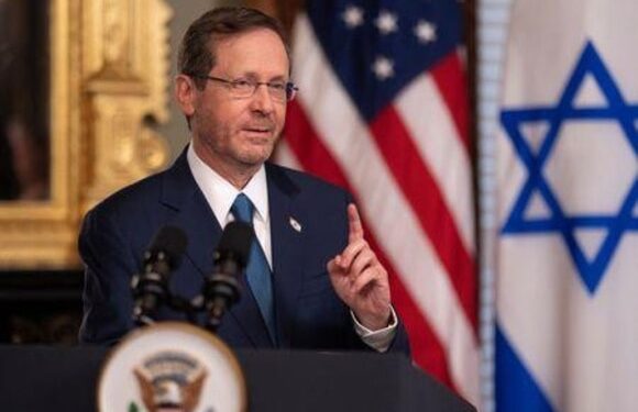 رئيس إسرائيل يحث الزعماء على اغتنام “الفرصة النادرة” لإنهاء أزمة التعديلات القضائية