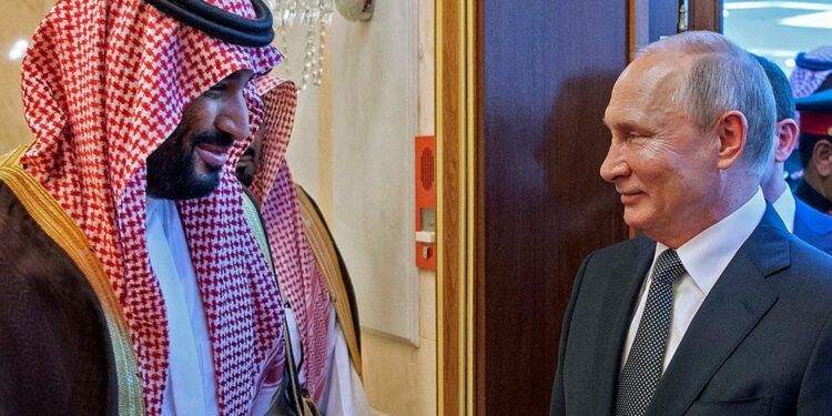 ولي العهد يؤكد لبوتين حرص السعودية على بناء شراكات اقتصادية