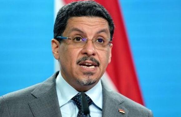 وزير خارجية اليمن يلتقي بنظيره السوري بالقاهرة في أول لقاء من نوعه منذ 2011