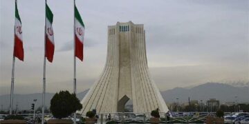 إيران تحذر الناتو من فتح جبهة جديدة في هذه المنطقة