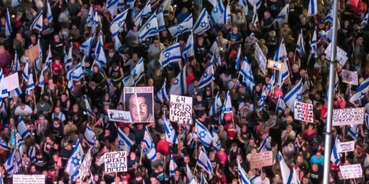 كيف ستنتهي معركة القضاء والسلطة التنفيذية في إسرائيل؟