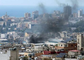 لبنان.. قتلى وجرحى في اشتباكات جديدة بمخيم عين الحلوة