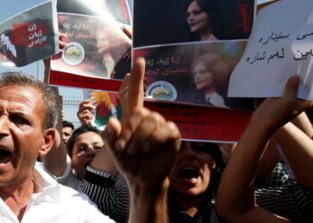 عام على مقتل مهسا أميني.. كيف لاحق النظام الإيراني ذوي ضحايا الاحتجاجات؟