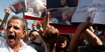 عام على مقتل مهسا أميني.. كيف لاحق النظام الإيراني ذوي ضحايا الاحتجاجات؟