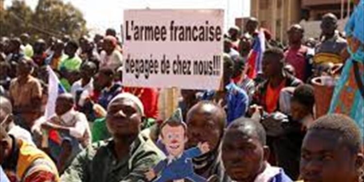 طرد الملحق العسكري الفرنسي من بوركينا فاسو