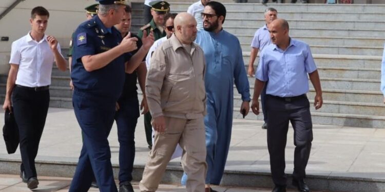 ماذا يفعل جنرال يوم القيامة بالجزائر.. صفقة أم تلميع صورة؟