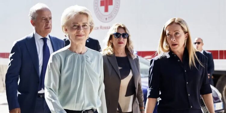 المفوضية الأوروبية تدعو دول التكتل لاستضافة مهاجري لامبيدوسا