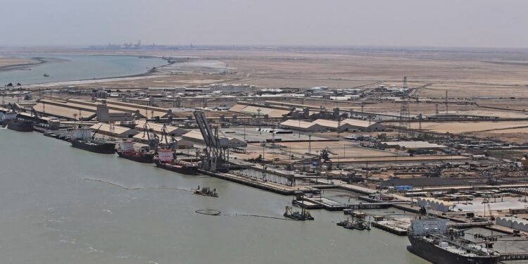 النزاهة تنفذ 8 عمليات ضبط في جمركي ام قصر الشمالي والمنطقة الجنوبية