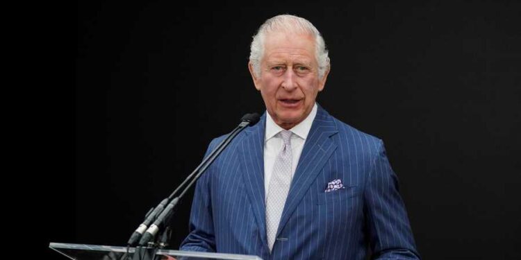 الملك تشارلز يزور فرنسا بعد 6 أشهر من التأجيل