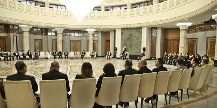 رئيس الجمهورية : الحوار لغةٍ للتفاهم وحل الاشكاليات والمسائل العالقة