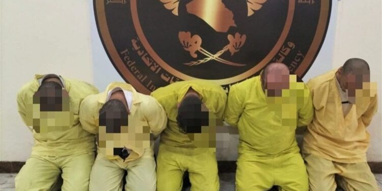 كانوا يعملون ضمن “ديوان العسكر”.. الإطاحة بـ5 إرهابيين منتمين لـ”داعش” بنينوى