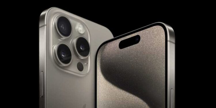 شكاوى تطارد هواتف آيفون 15 برو.. ورد رسمي من أبل