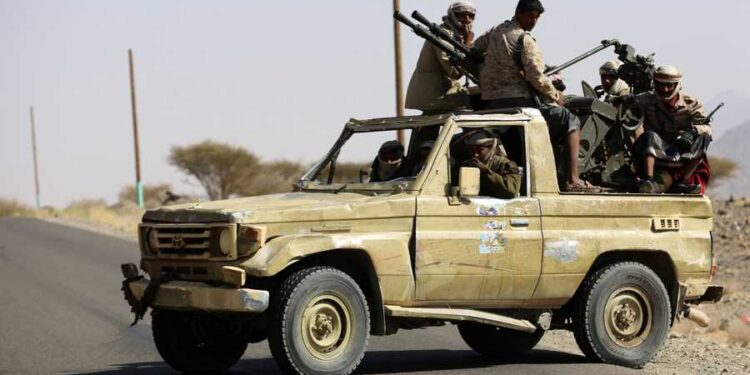 مقتل 4 جنود يمنيين وإصابة 3 في انفجار عبوة ناسفة