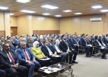 بتوجيه من رئيس الوزراء .. المركز الوطني للتطوير الاداري يطلق 5 دورات للمديرين العامين