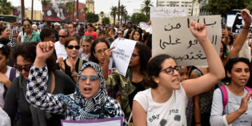 العاهل المغربي يقرر “إعادة النظر” في مدونة الأسرة