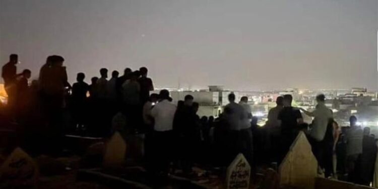 الموصل.. سماع صوت داخل مقبرة يصيب مواطنين بالذهول