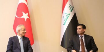 العراق وتركيا يبحثان القضايا الفنية والقانونية والمالية الخاصة بطريق التنمية