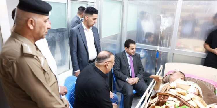 الأعرجي يزور رئيس مجلس عشائر الطارمية بعد نجاته من محاولة اغتيال