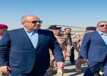 وزير الدفاع يصل الى صلاح الدين