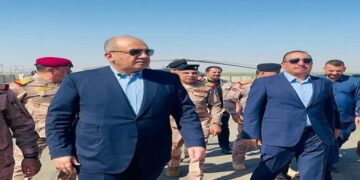 وزير الدفاع يصل الى صلاح الدين