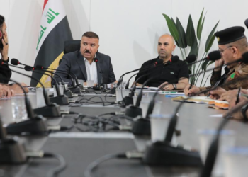 وزير الداخلية يعقد اجتماعاً مع محافظ النجف الأشرف وعدد من القادة
