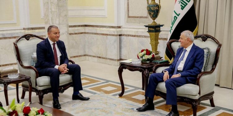 رئيس الجمهورية يستقبل وزير الاقتصاد الأرميني