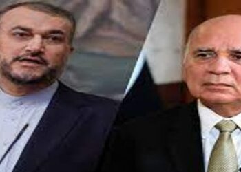 وزير الخارجية يبحث مع نظيره الايراني “الوضع السياسي في المنطقة”