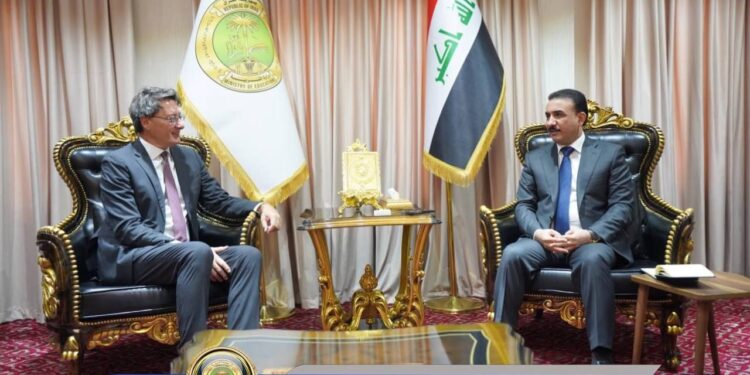 وزير التربية يلتقي ممثل مكتب اليونسكو في العراق