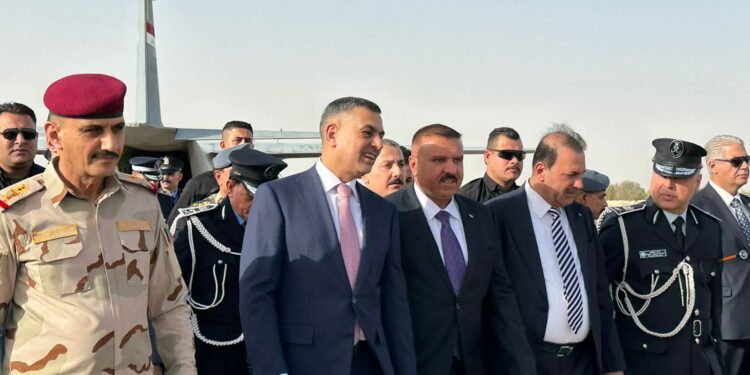 وزير الداخلية يصل الى البصرة